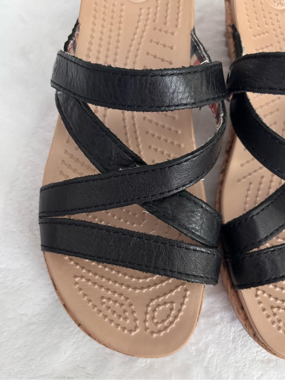 CROCS A-Leigh Black Leather Strappy Cork Platform Wedge Slip On Sandal--EUC--6 - Picture 4 of 11